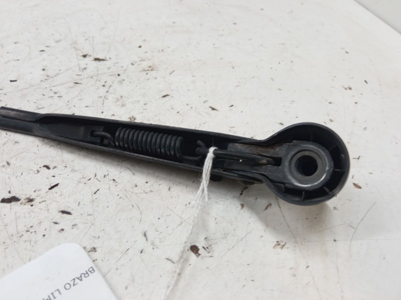 Recambio de brazo limpia trasero para opel corsa a hatchback (s83) 1.3 s (f08, m08, f68, m68) referencia OEM IAM   