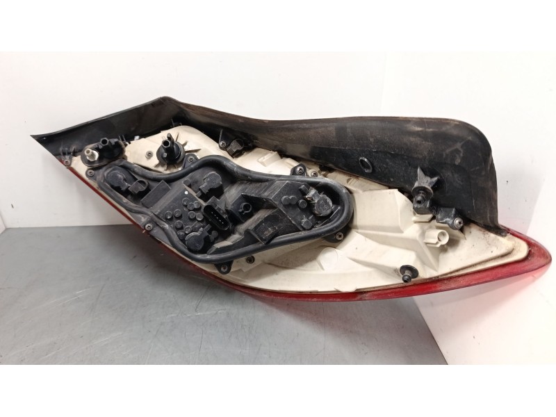 Recambio de piloto trasero izquierdo para opel insignia a sports tourer (g09) 2.0 cdti (35) referencia OEM IAM 13226836  