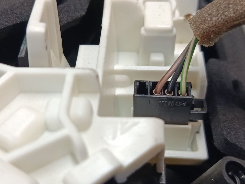 Recambio de piloto trasero porton derecho para opel astra j (p10) 1.4 turbo (68) referencia OEM IAM 13306456  