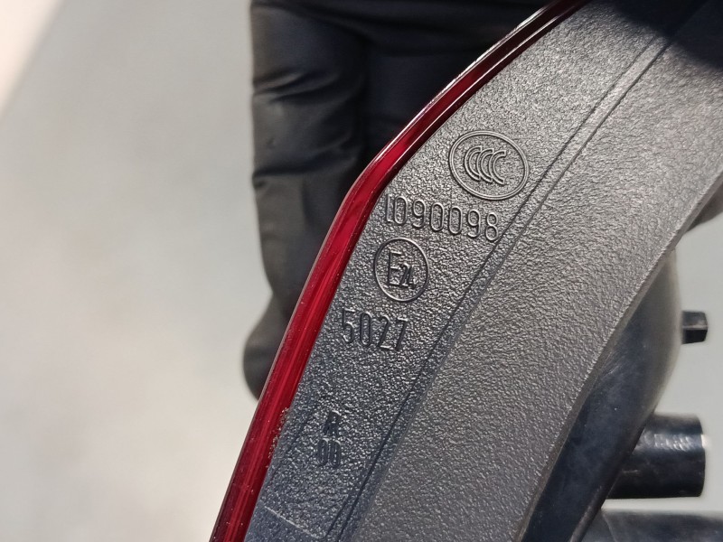 Recambio de piloto trasero porton derecho para opel astra j (p10) 1.4 turbo (68) referencia OEM IAM 13306456  