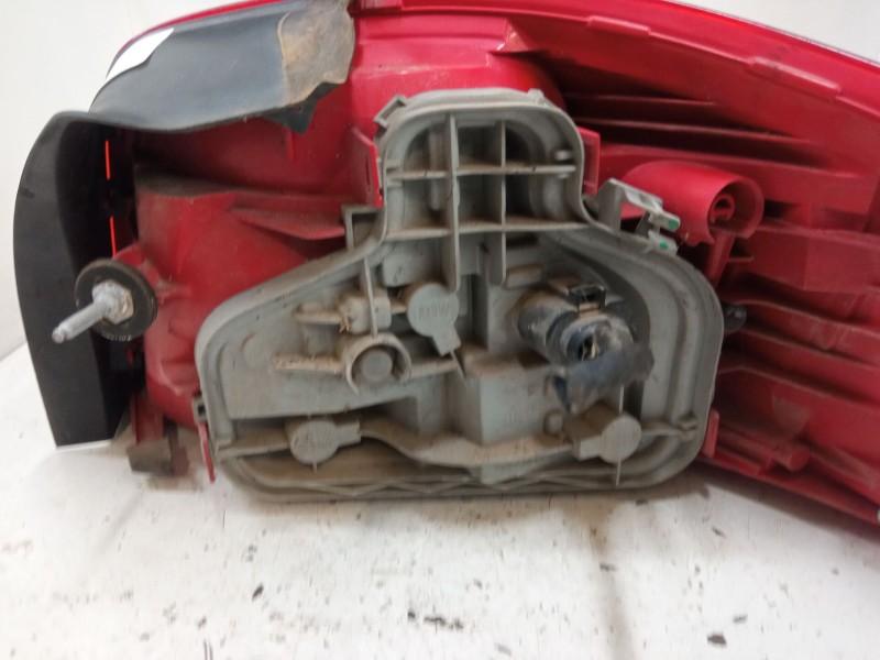 Recambio de piloto trasero izquierdo para audi a3 (8p1) 2.0 tdi 16v referencia OEM IAM 8P3945095  