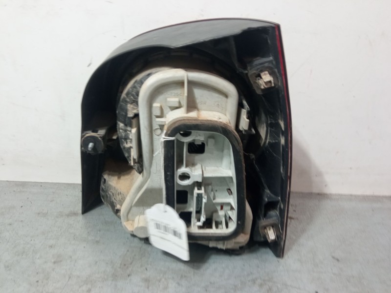 Recambio de piloto trasero izquierdo para volkswagen polo iv (9n_, 9a_) 1.4 tdi referencia OEM IAM   