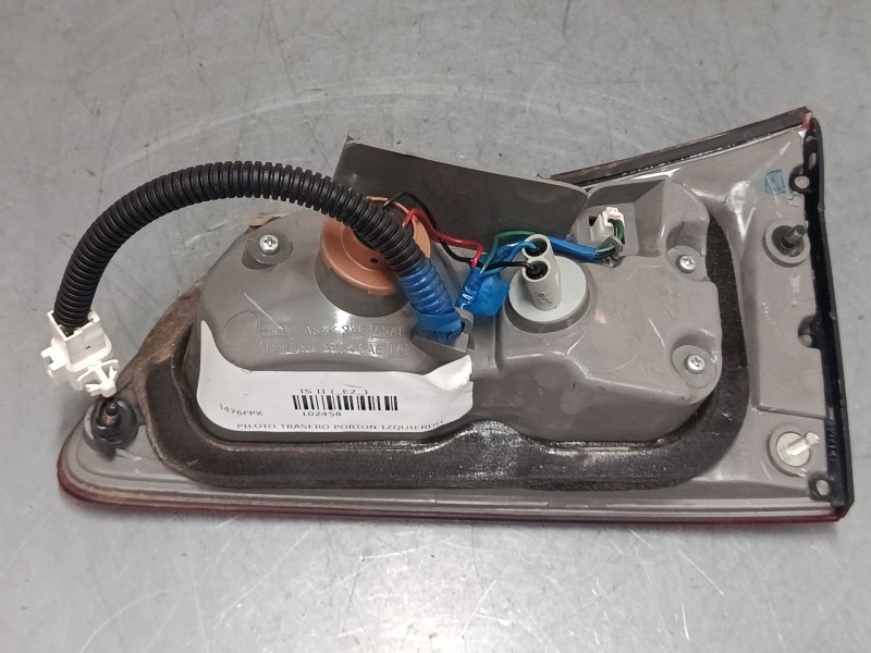 Recambio de piloto trasero porton izquierdo para lexus is ii (_e2_) 220d (ale20) referencia OEM IAM 8159153071  