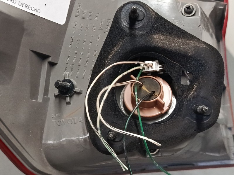 Recambio de piloto trasero derecho para lexus is ii (_e2_) 220d (ale20) referencia OEM IAM 8155153162  