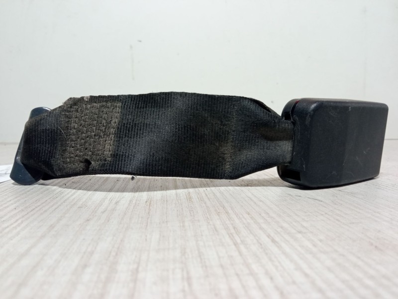 Recambio de anclaje cinturon trasero central para peugeot 206 hatchback (2a/c) 1.4 i referencia OEM IAM 2301101  