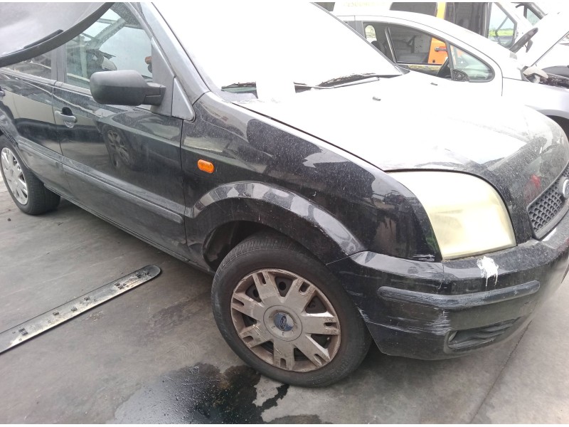 ford fusion (ju_) del año 2004