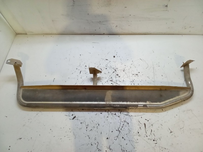 Recambio de estribo derecho para nissan terrano ii (r20) 2.7 td 4wd referencia OEM IAM   