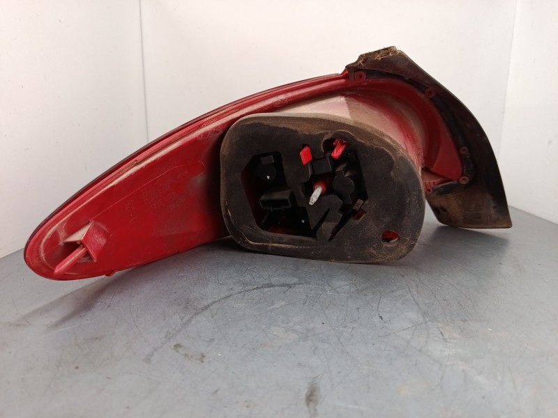 Recambio de piloto trasero derecho para peugeot 206+ (2l_, 2m_) 1.4 hdi eco 70 referencia OEM IAM   