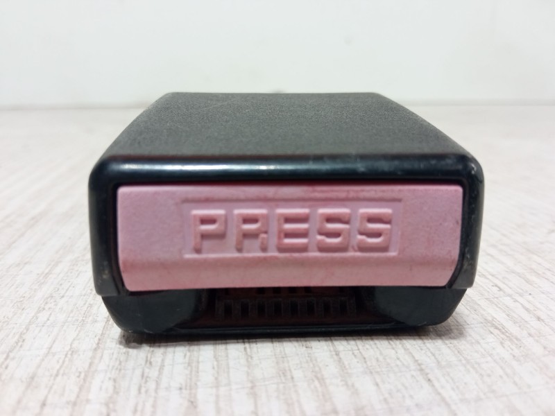 Recambio de anclaje cinturon trasero central para peugeot 206 hatchback (2a/c) 1.4 i referencia OEM IAM 2301101  