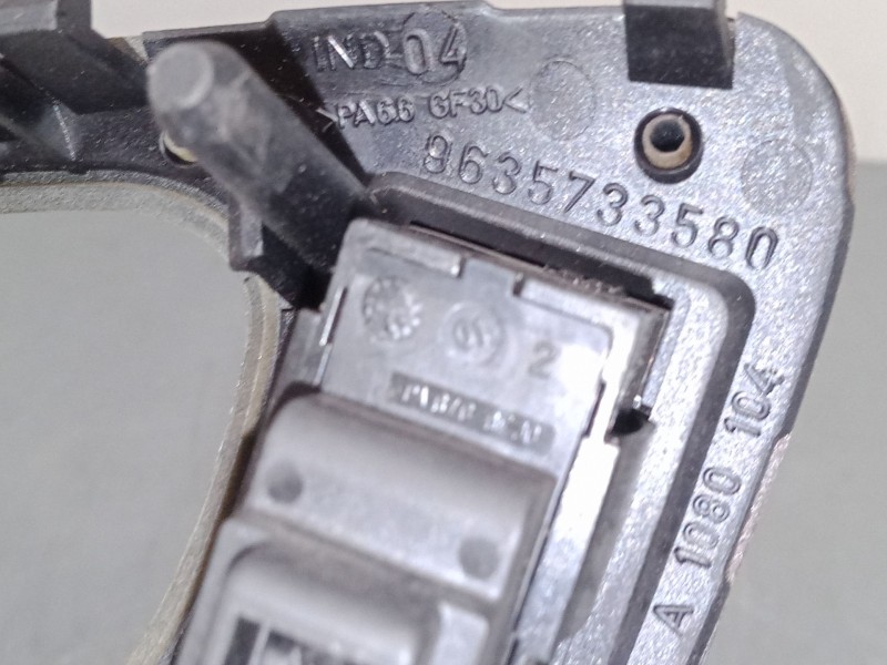 Recambio de mando elevalunas trasero derecho para peugeot 607 (9d, 9u) 2.2 hdi referencia OEM IAM 9635733580  