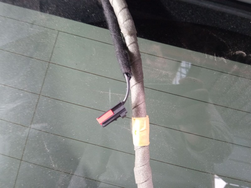 Recambio de porton trasero para ford ecosport 1.0 ecoboost referencia OEM IAM GN15N40400HC  