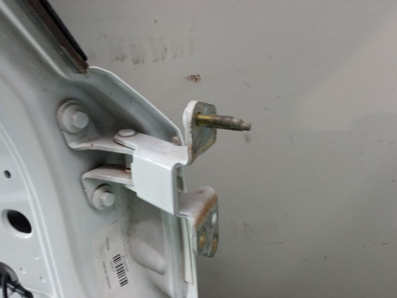 Recambio de porton trasero para ford ecosport 1.0 ecoboost referencia OEM IAM GN15N40400HC  