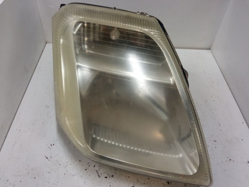 Recambio de faro derecho para citroën c2 (jm_) 1.4 hdi referencia OEM IAM   