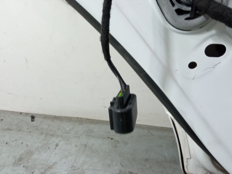 Recambio de puerta trasera izquierda para ford ecosport 1.0 ecoboost referencia OEM IAM HN15N24631AB  