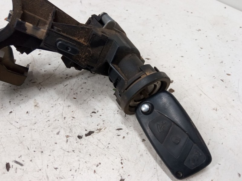 Recambio de clausor para peugeot bipper (aa_) 1.3 hdi 75 referencia OEM IAM 00519291080 61160701 