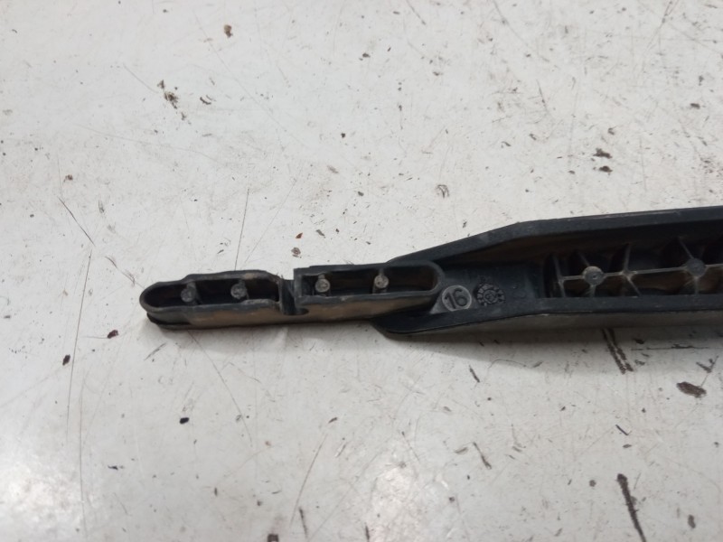 Recambio de brazo limpia trasero para peugeot bipper (aa_) 1.3 hdi 75 referencia OEM IAM   