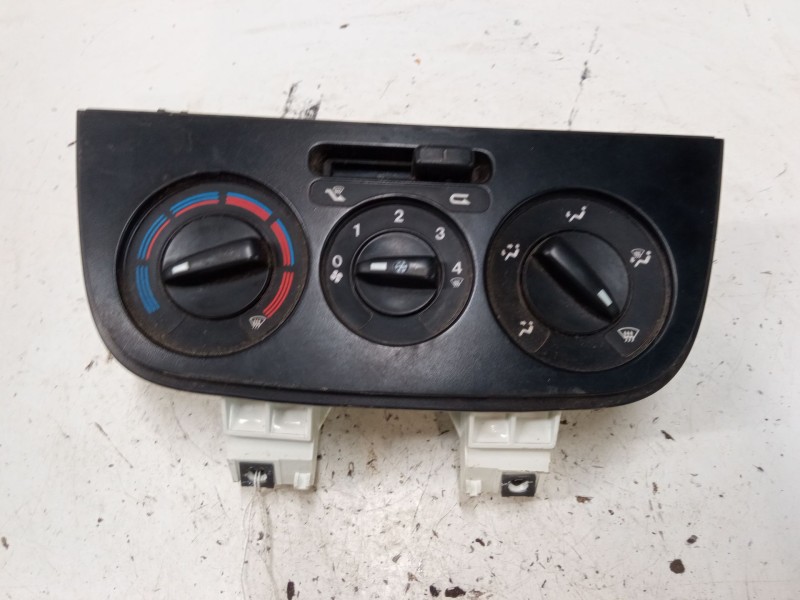 Recambio de mando calefaccion / a/a para peugeot bipper (aa_) 1.3 hdi 75 referencia OEM IAM 105G7340100  