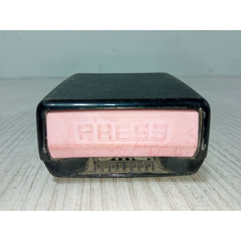 Recambio de anclaje cinturon trasero izquierdo para peugeot 206 hatchback (2a/c) 1.4 i referencia OEM IAM 2302301092  