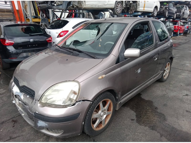 toyota yaris (_p1_) del año 2002