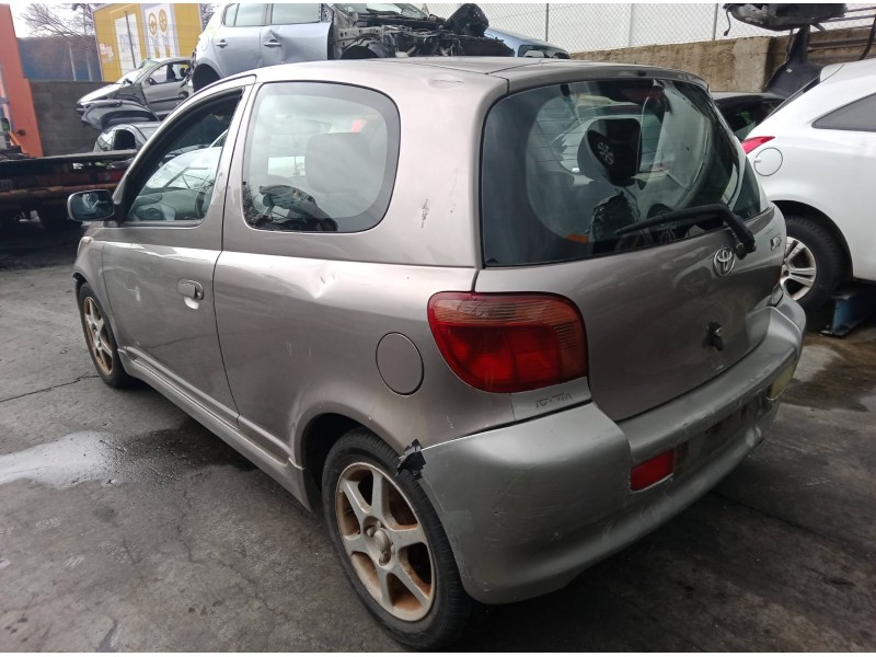 toyota yaris (_p1_) del año 2002