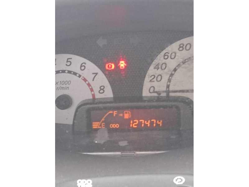 toyota yaris (_p1_) del año 2002