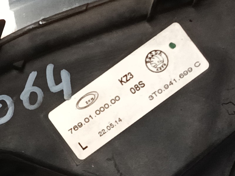 Recambio de faro antiniebla izquierdo para skoda superb ii (3t4) 2.0 tdi 16v referencia OEM IAM 3T0941699C 7690100000 