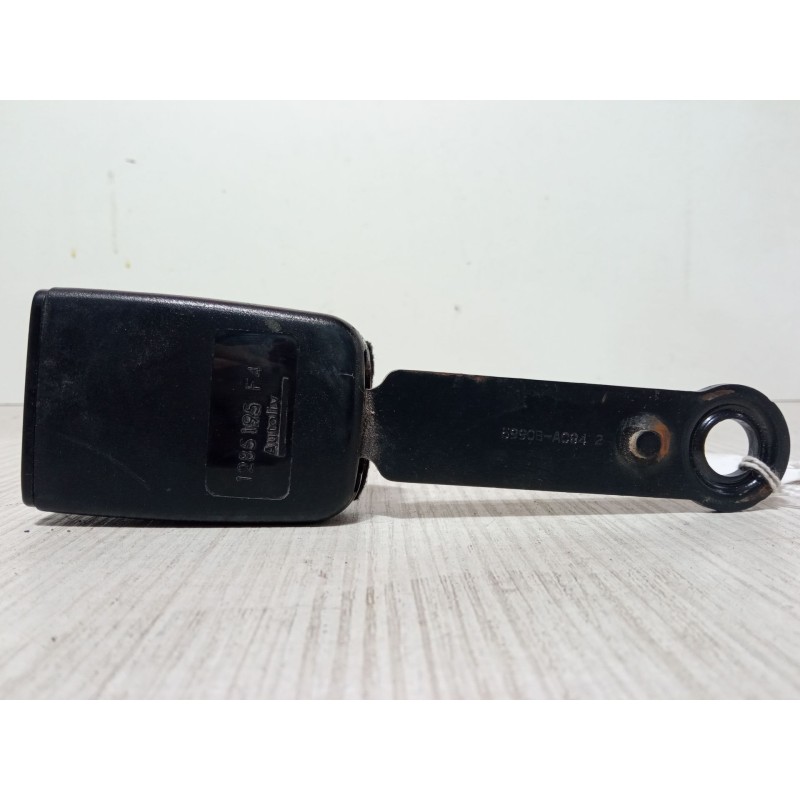 Recambio de anclaje cinturon delantero derecho para peugeot 206 hatchback (2a/c) 1.4 i referencia OEM IAM 5990B-AC842  
