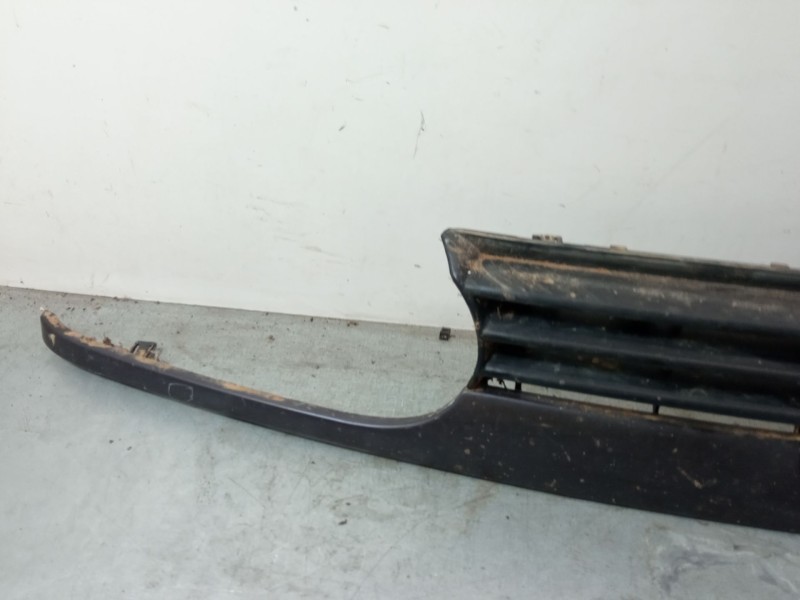 Recambio de rejillas capo para volkswagen golf iii (1h1) 1.6 referencia OEM IAM   