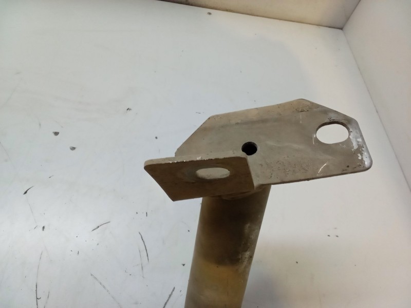 Recambio de estribo izquierdo para nissan terrano ii (r20) 2.7 td 4wd referencia OEM IAM   