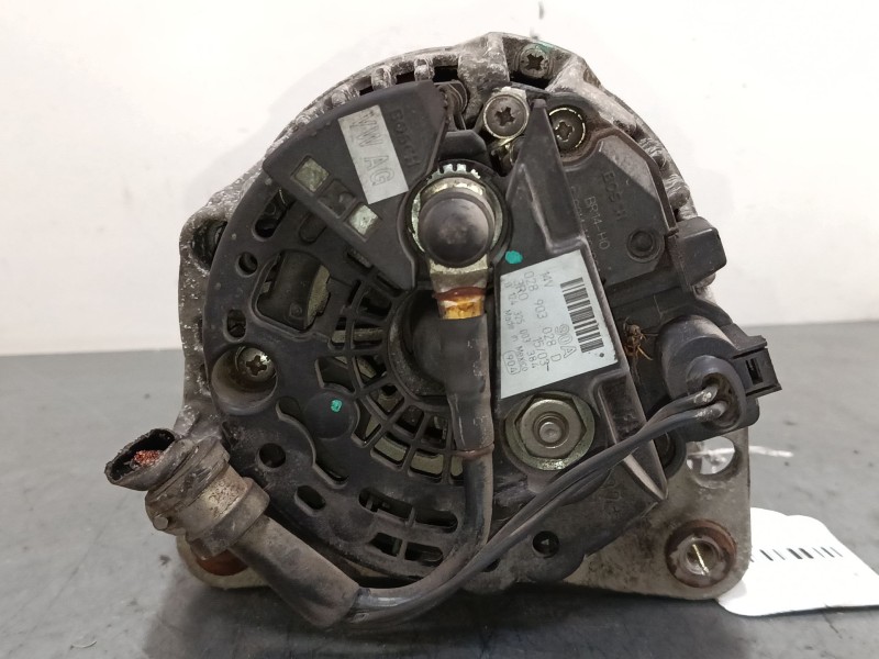 Recambio de alternador para volkswagen new beetle descapotable (1y7) 2.0 referencia OEM IAM 028903028D  