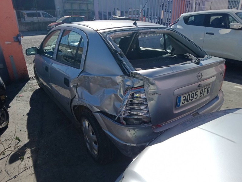 opel astra g hatchback (t98) del año 2001