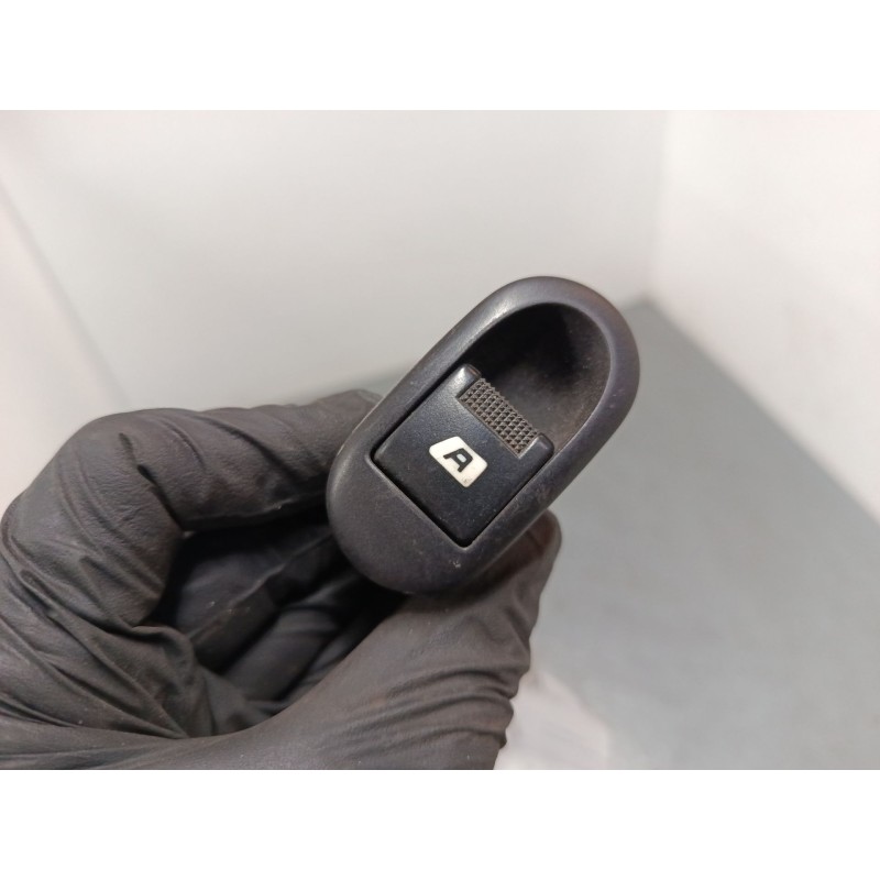 Recambio de mando elevalunas delantero izquierdo para citroën c3 pluriel (hb_) 1.4 hdi referencia OEM IAM 96401469XT  