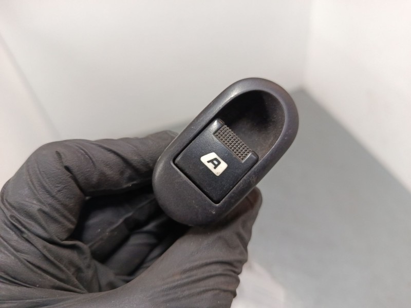 Recambio de mando elevalunas delantero izquierdo para citroën c3 pluriel (hb_) 1.4 hdi referencia OEM IAM 96401469XT  