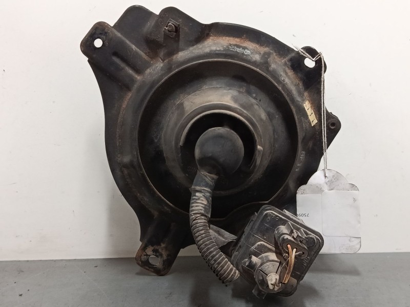 Recambio de faro derecho para ssangyong korando (kj) 2.9 td referencia OEM IAM   