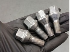 Recambio de pack tornillos 4 uni para renault scénic ii (jm0/1_) 1.6 16v (jm1r) referencia OEM IAM 7703003008  