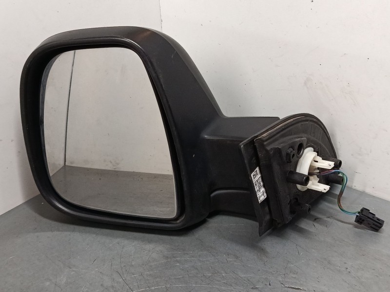 Recambio de retrovisor electrico izquierdo para peugeot partner tepee 1.6 hdi 90 referencia OEM IAM 96777523XT  