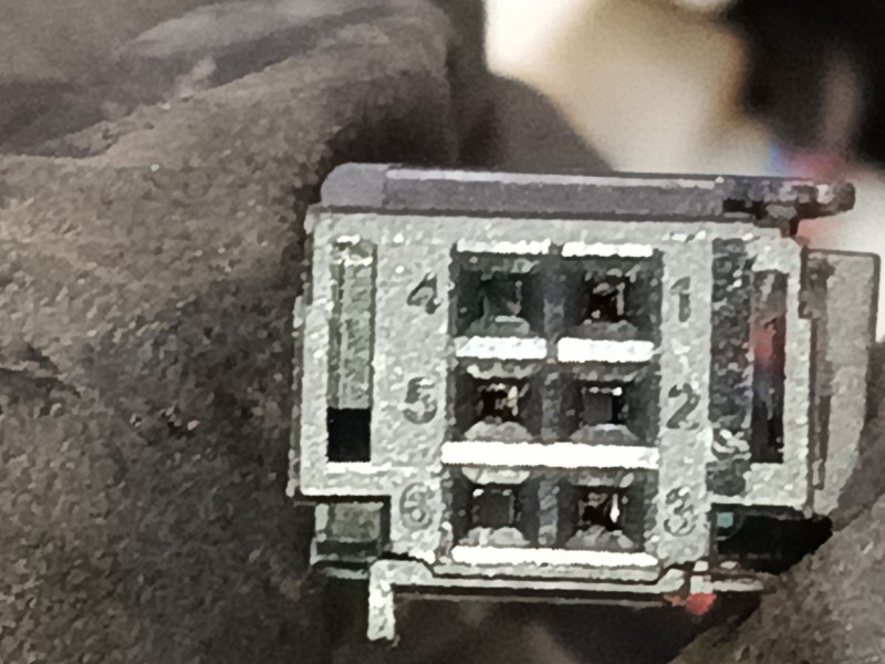 Recambio de retrovisor electrico izquierdo para peugeot partner tepee 1.6 hdi 90 referencia OEM IAM 96777523XT  