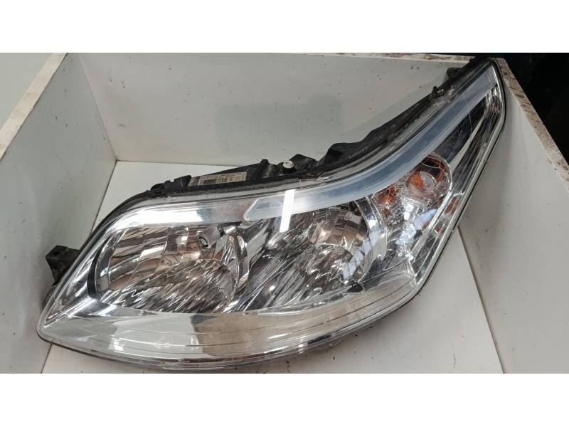 FARO IZQUIERDO 9684381980 
