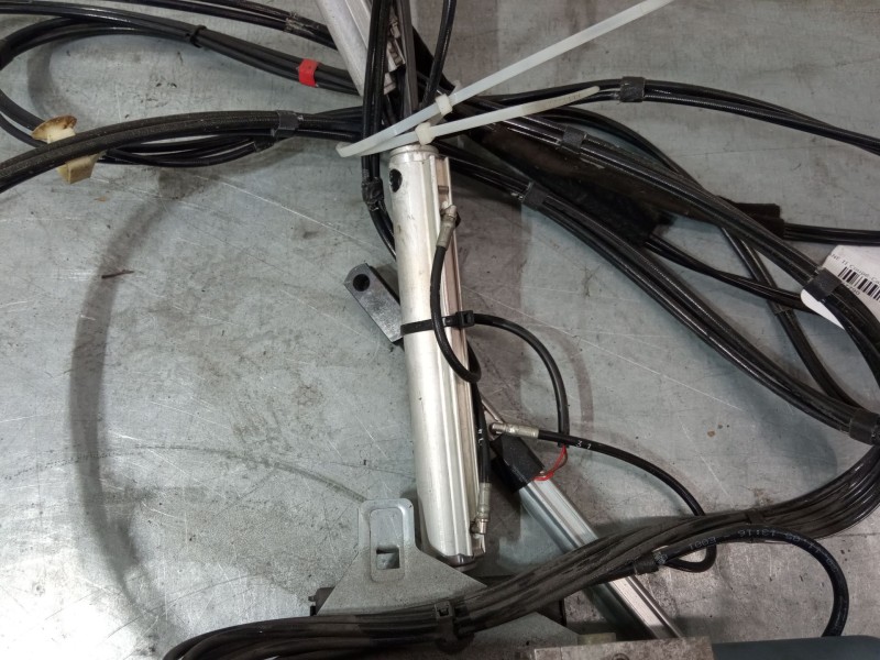 Recambio de motor capota para renault megane ii coupé-cabriolet (em0/1_) 1.6 16v referencia OEM IAM 8200149739 E84871789 