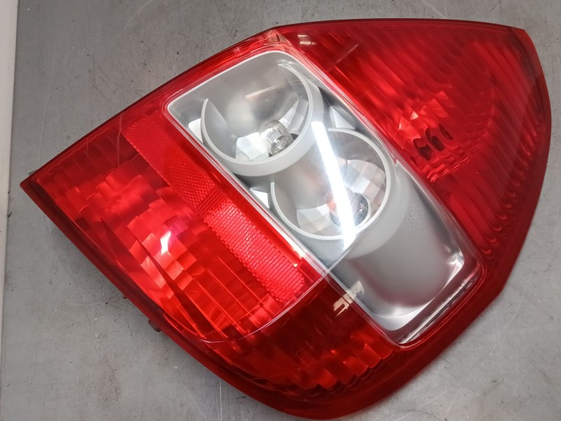 Recambio de piloto trasero derecho para honda jazz ii (gd_, ge3, ge2) 1.3 idsi (gd1) referencia OEM IAM   