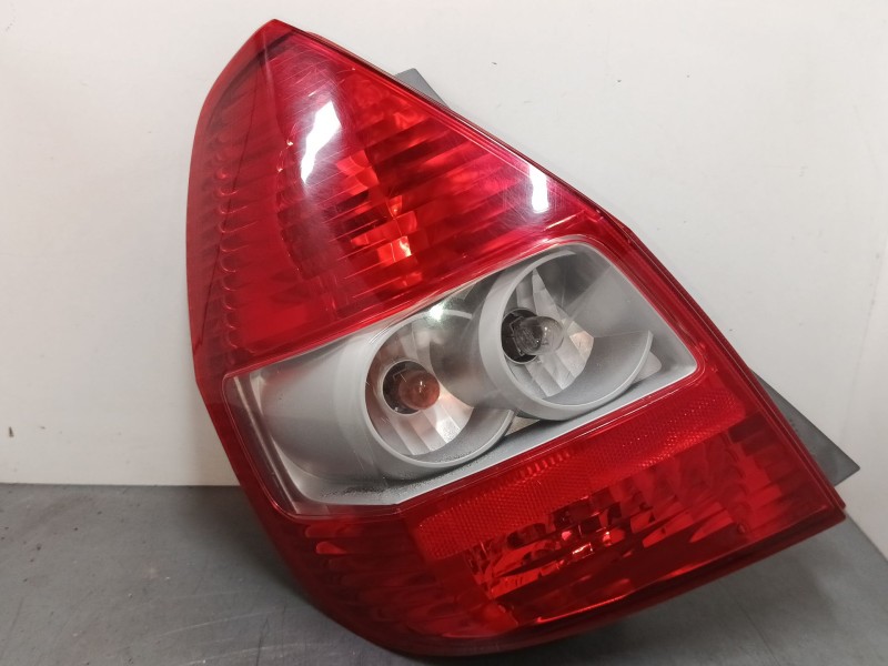 Recambio de piloto trasero izquierdo para honda jazz ii (gd_, ge3, ge2) 1.3 idsi (gd1) referencia OEM IAM   