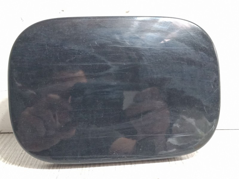 Recambio de tapa exterior combustible para daimler c 270 cdi referencia OEM IAM   