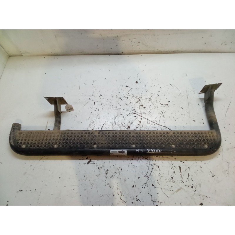 Recambio de estribo derecho para opel frontera a sport (u92) 2.0 i (52sud2, 55sud2) referencia OEM IAM   