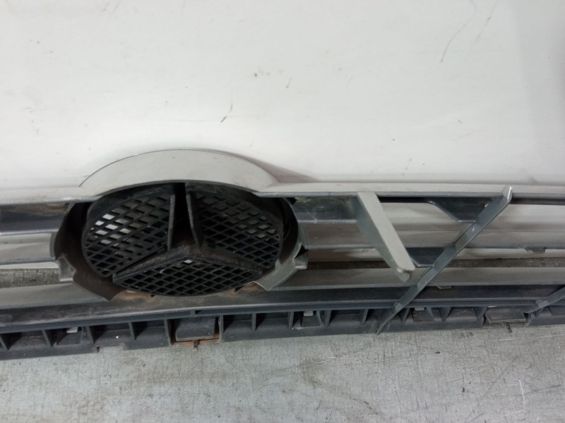 Recambio de rejillas capo para mercedes-benz clase a (w169) a 180 cdi (169.007, 169.307) referencia OEM IAM   