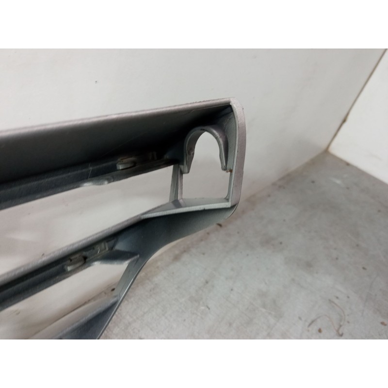 Recambio de rejillas capo para mercedes-benz clase a (w169) a 180 cdi (169.007, 169.307) referencia OEM IAM   