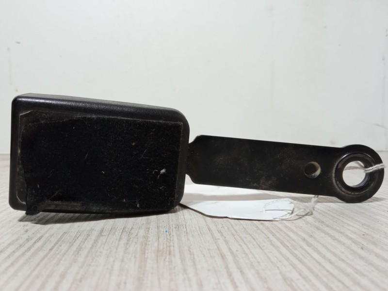 Recambio de anclaje cinturon delantero izquierdo para peugeot 206 hatchback (2a/c) 1.4 i referencia OEM IAM 2285066F1904  