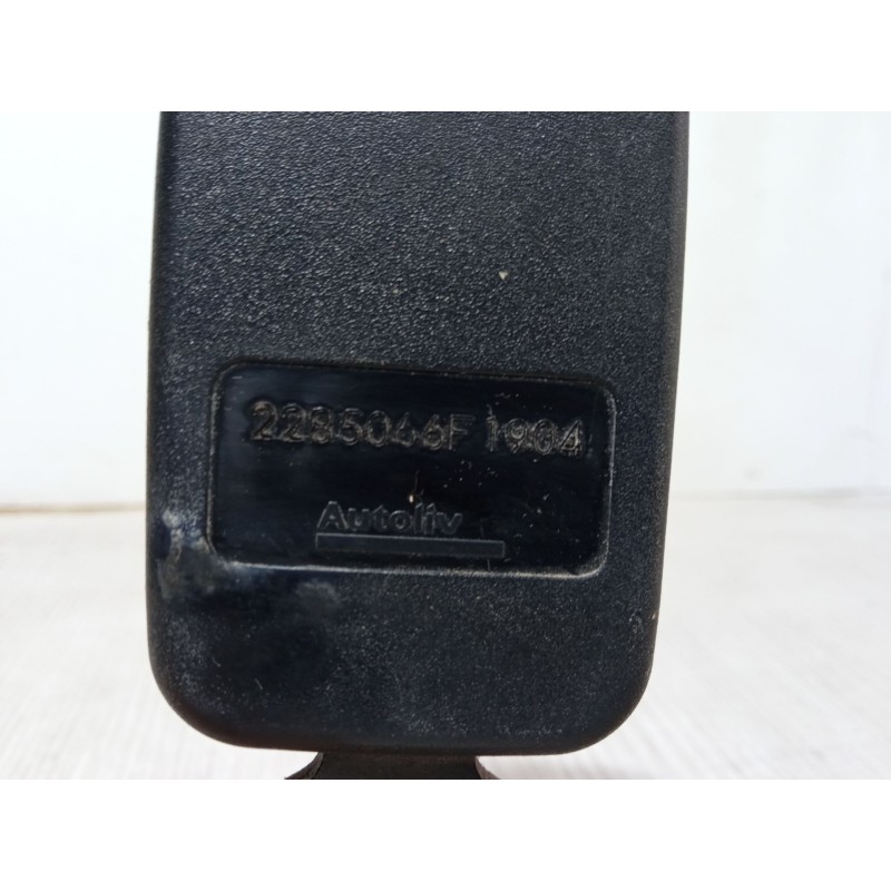 Recambio de anclaje cinturon delantero izquierdo para peugeot 206 hatchback (2a/c) 1.4 i referencia OEM IAM 2285066F1904  