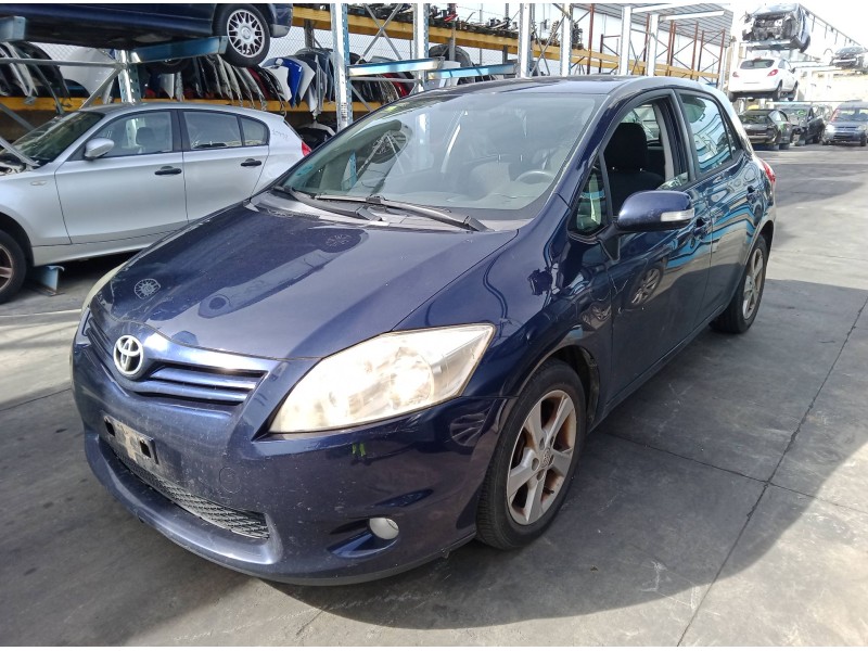 toyota auris (_e15_) del año 2010