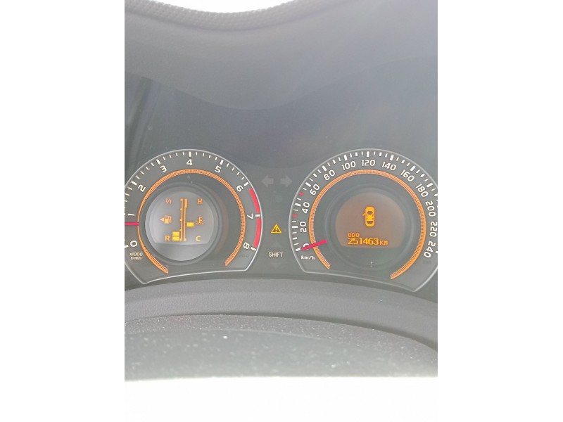 toyota auris (_e15_) del año 2010