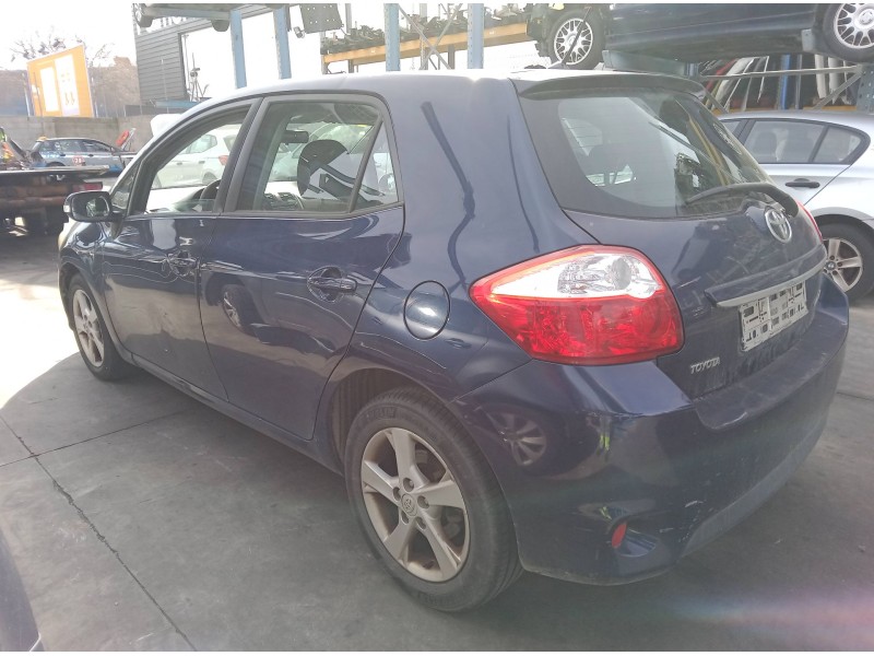 toyota auris (_e15_) del año 2010